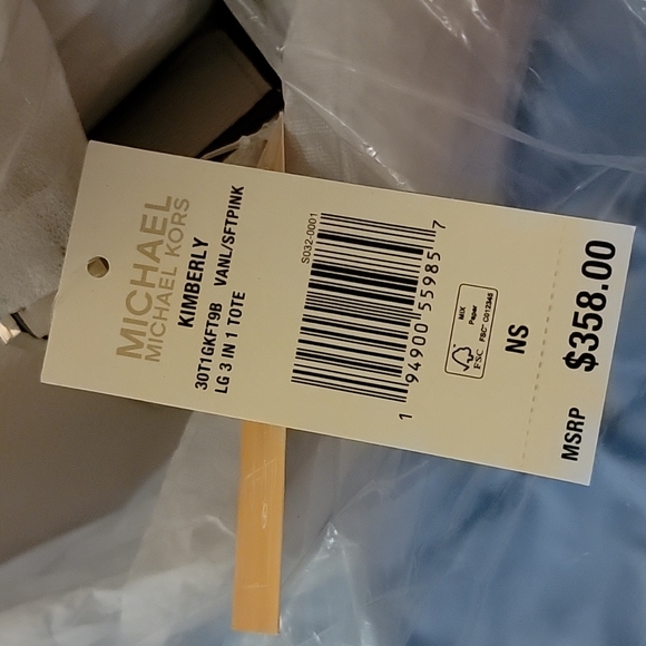 Michael Kors BRAND NEW 3-in-1 Tote - Picture 4 of 7